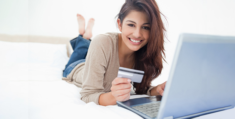 क्रेडिट कार्ड का समझदारी से कैसे उपयोग करें और अधिक बचत करें।