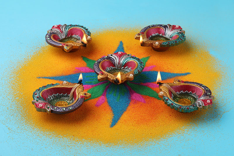 नवरात्रि के नौ रंगों से सीखें 9 वित्तीय सबकं