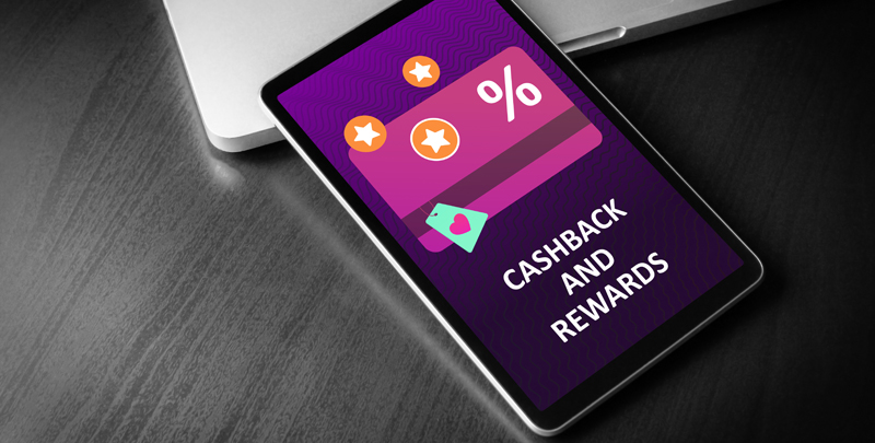 What is the difference between rewards and cashback on a credit card?