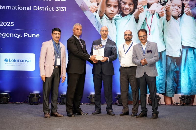 Axis Bank honoured with Rotary CSR Award for its Transformative Education Program in Nagaland Axis Bank honoured with Rotary CSR Award for its Transformative Education Program in Nagaland