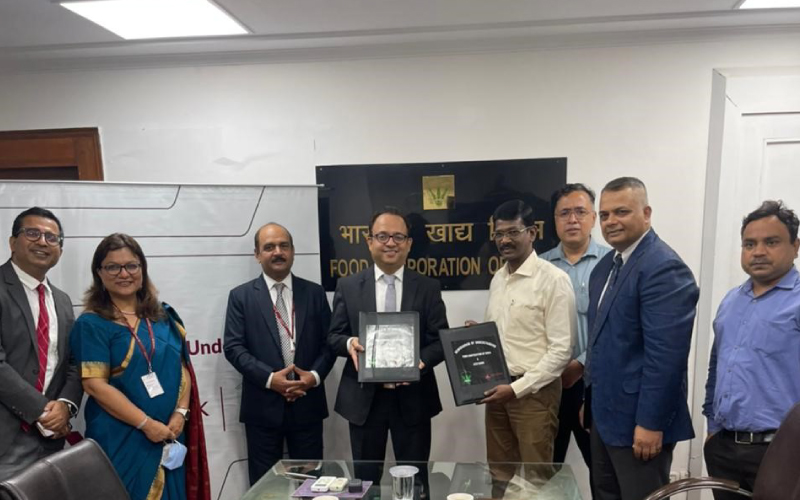 Axis Bank signs MOU with Food Corporation of India Axis Bank signs MOU with Food Corporation of India