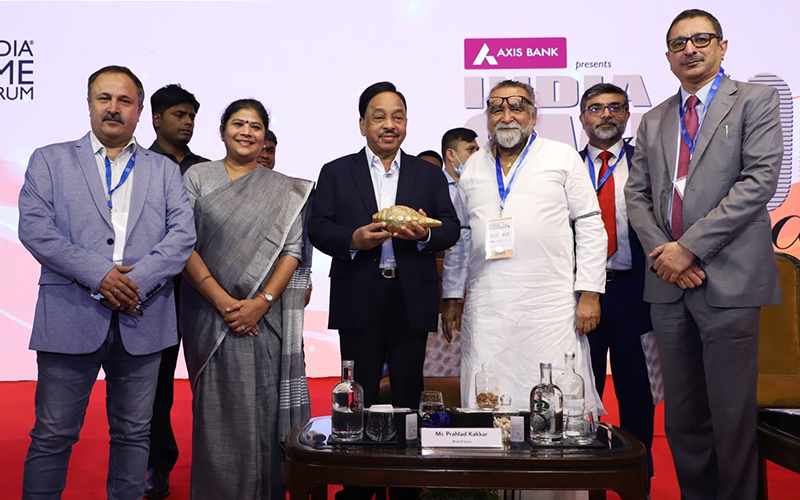 Axis Bank & India SME Forum present the 9th edition of India SME 100 Awards