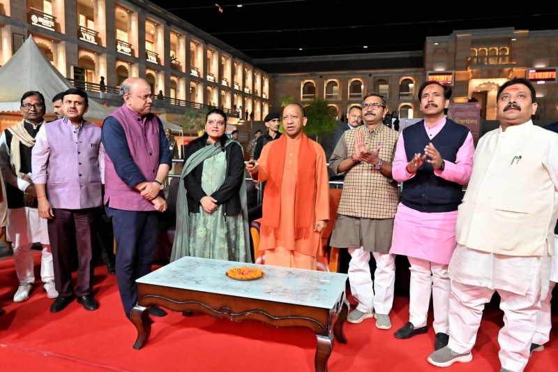 UP’s Chief Minister, Shri Yogi Adityanath unveils Axis Bank’s initiative for devotees visiting Kashi Vishwanath Temple UP’s Chief Minister, Shri Yogi Adityanath unveils Axis Bank’s initiative for devotees visiting Kashi Vishwanath Temple